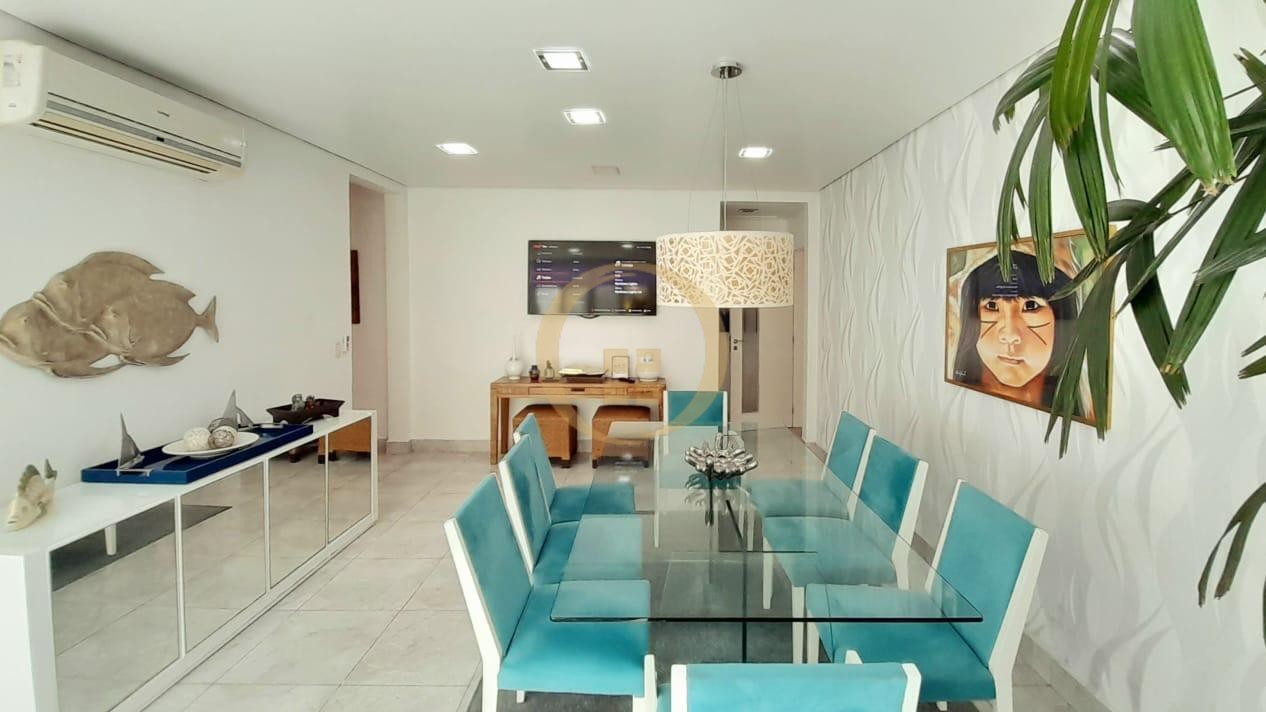 Casa em Condomínio na Praia da Enseada, Guarujá - SP