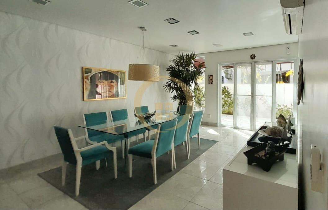 Casa em Condomínio na Praia da Enseada, Guarujá - SP