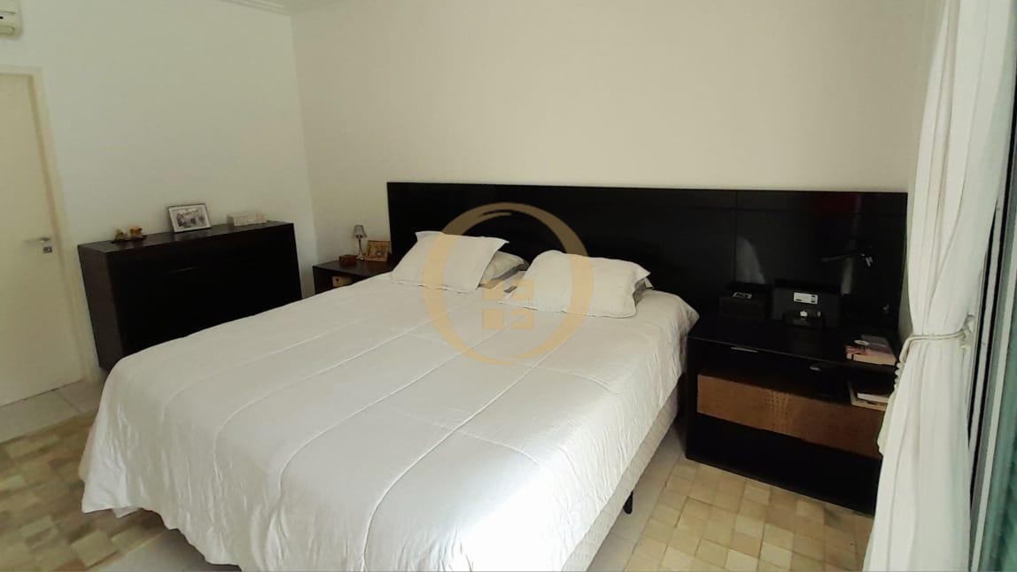 Casa em Condomínio na Praia da Enseada, Guarujá - SP