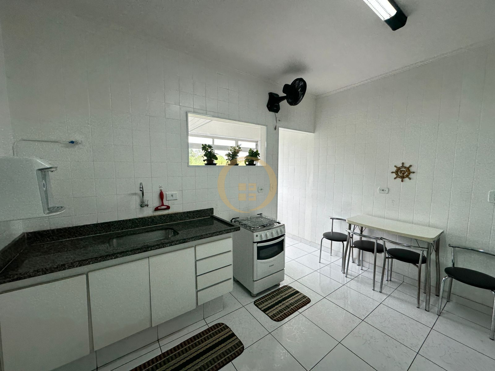 Apartamento na Praia das Astúrias, Guarujá - SP