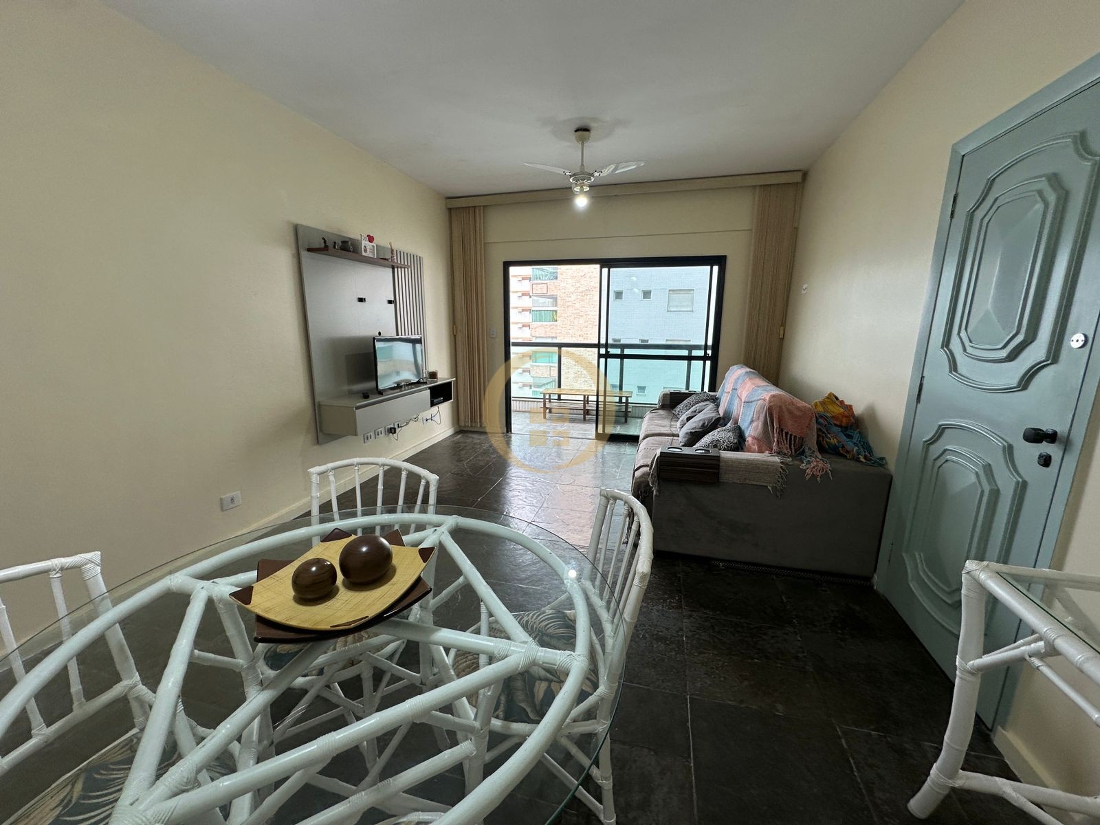 Apartamento na Praia das Astúrias, Guarujá - SP