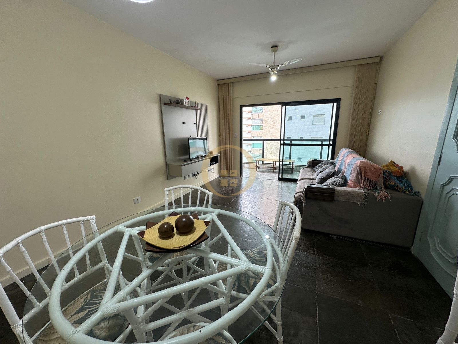 Apartamento na Praia das Astúrias, Guarujá - SP
