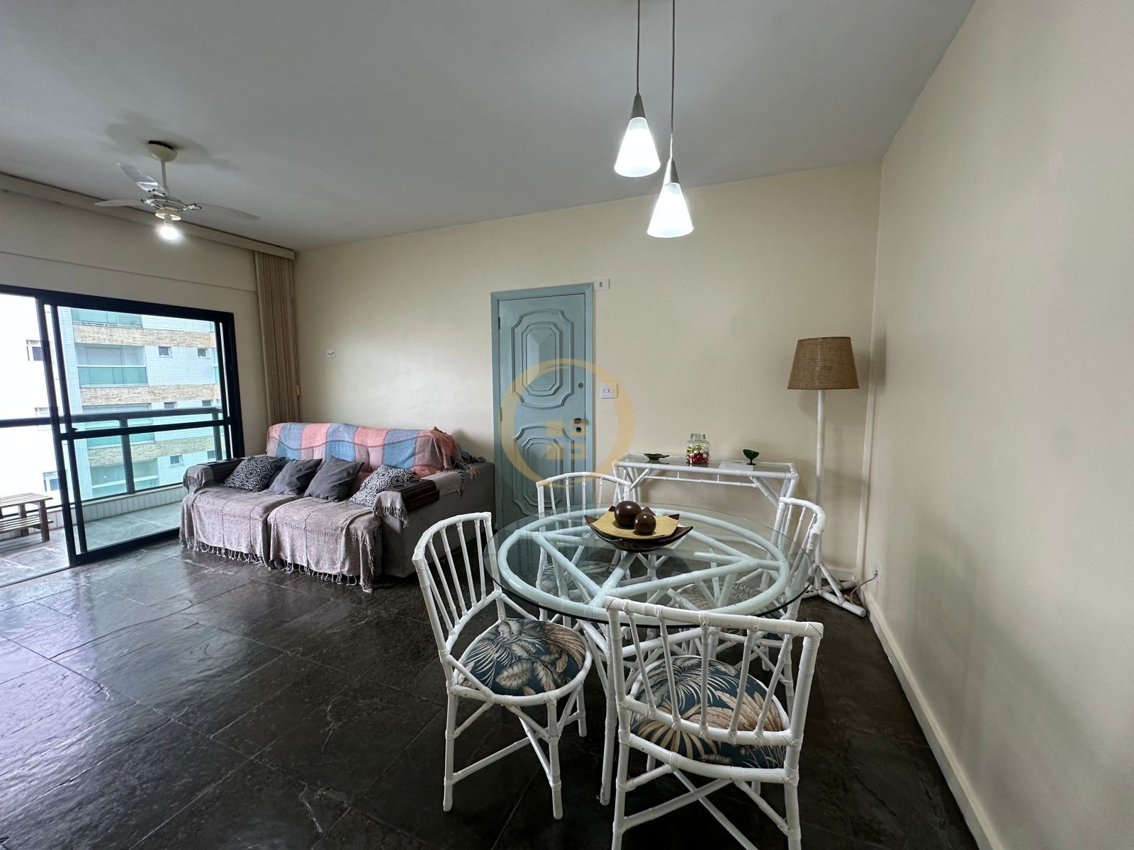 Apartamento na Praia das Astúrias, Guarujá - SP
