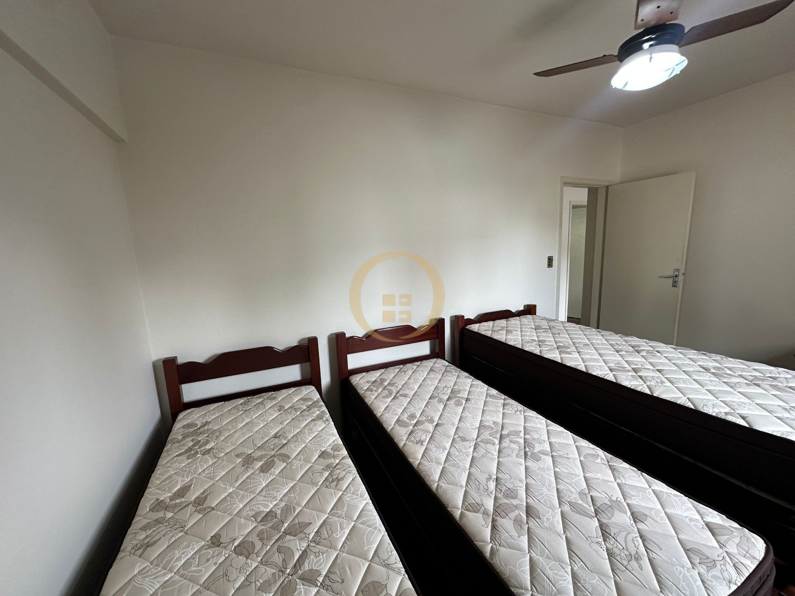 Apartamento na Praia da Enseada, Guarujá - SP