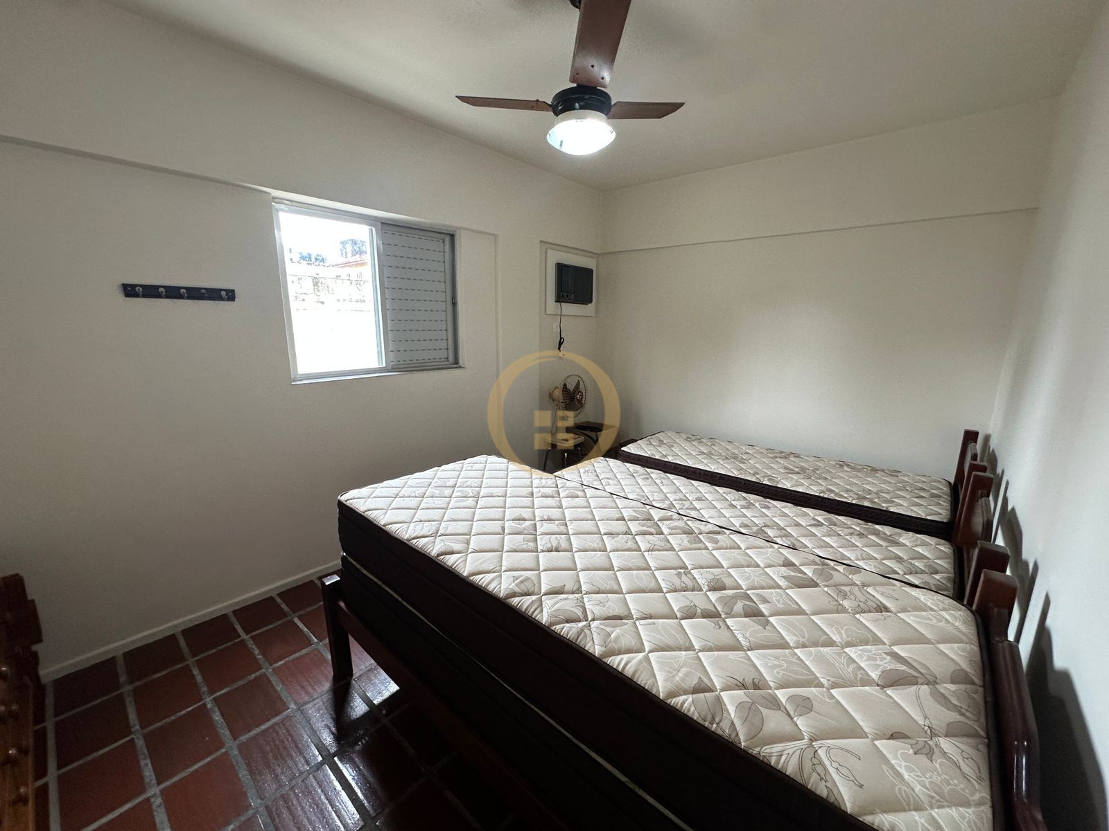 Apartamento na Praia da Enseada, Guarujá - SP