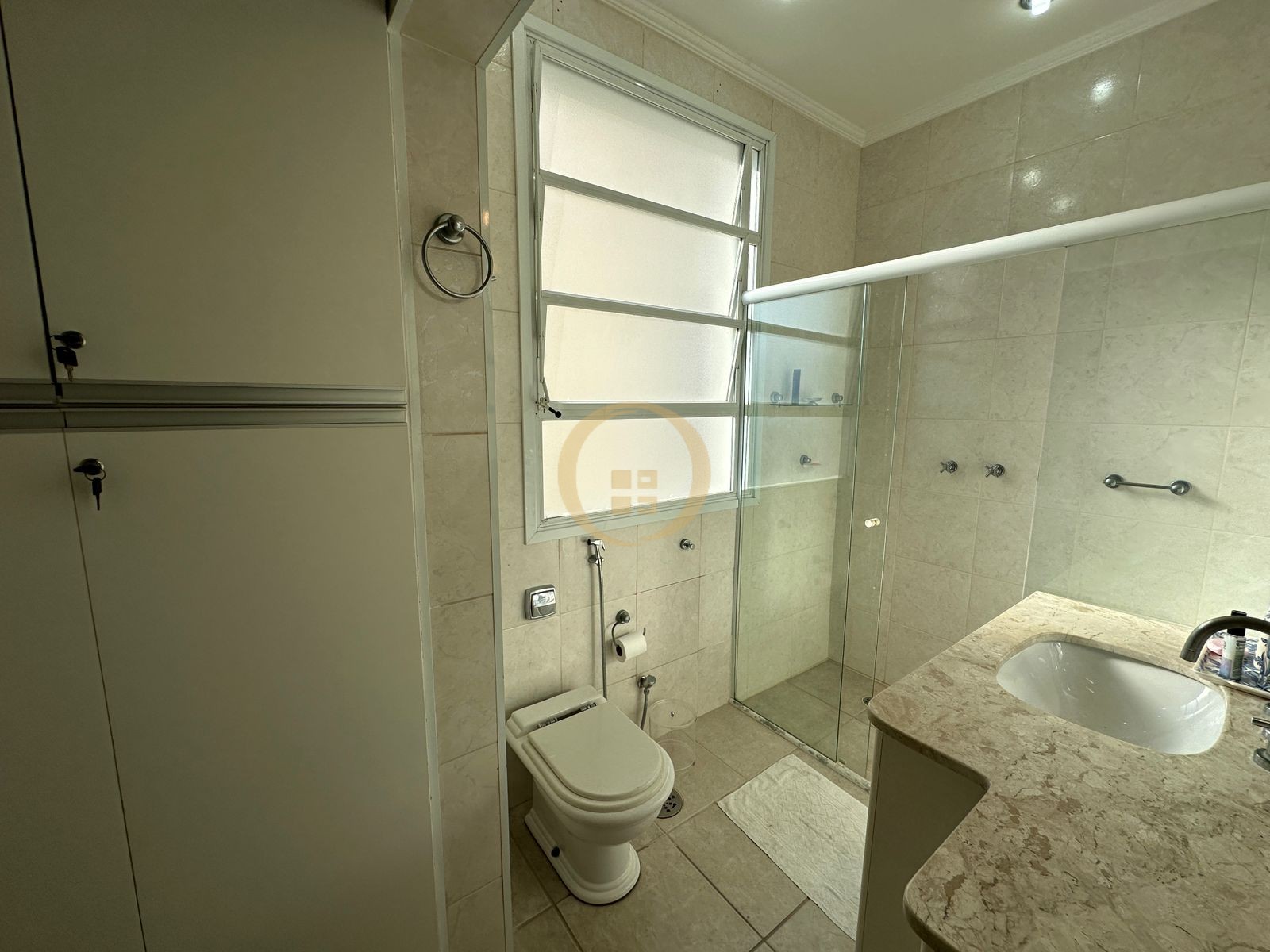 Apartamento Frente ao Mar nas Pitangueiras, Guarujá - SP