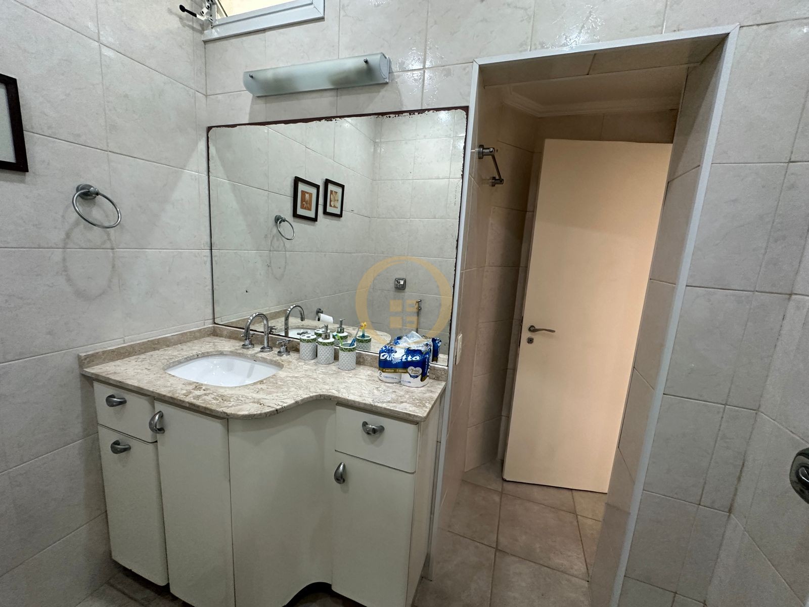 Apartamento Frente ao Mar nas Pitangueiras, Guarujá - SP