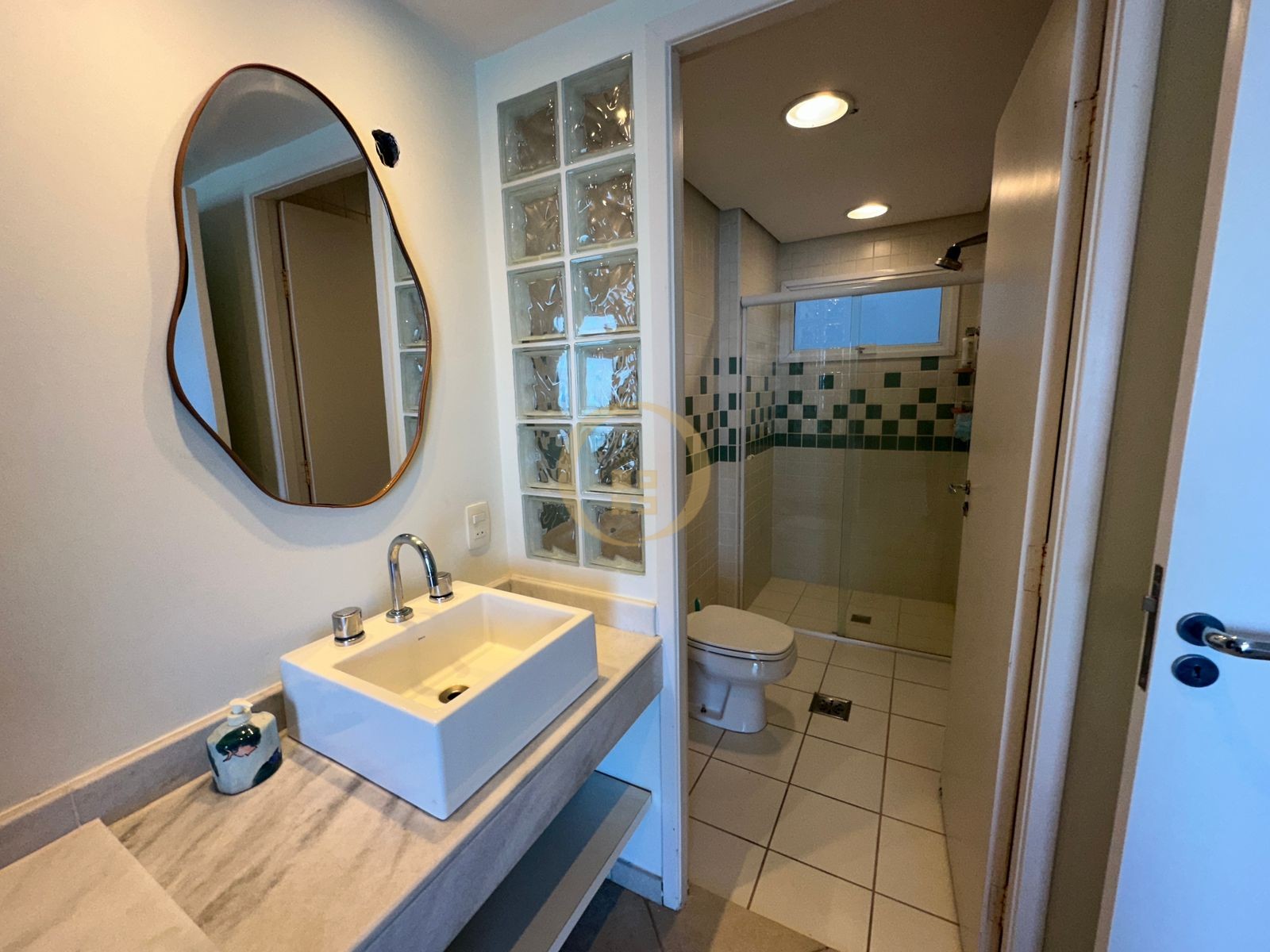 Apartamento Frente Mar, Praia das Astúrias, Guarujá - SP