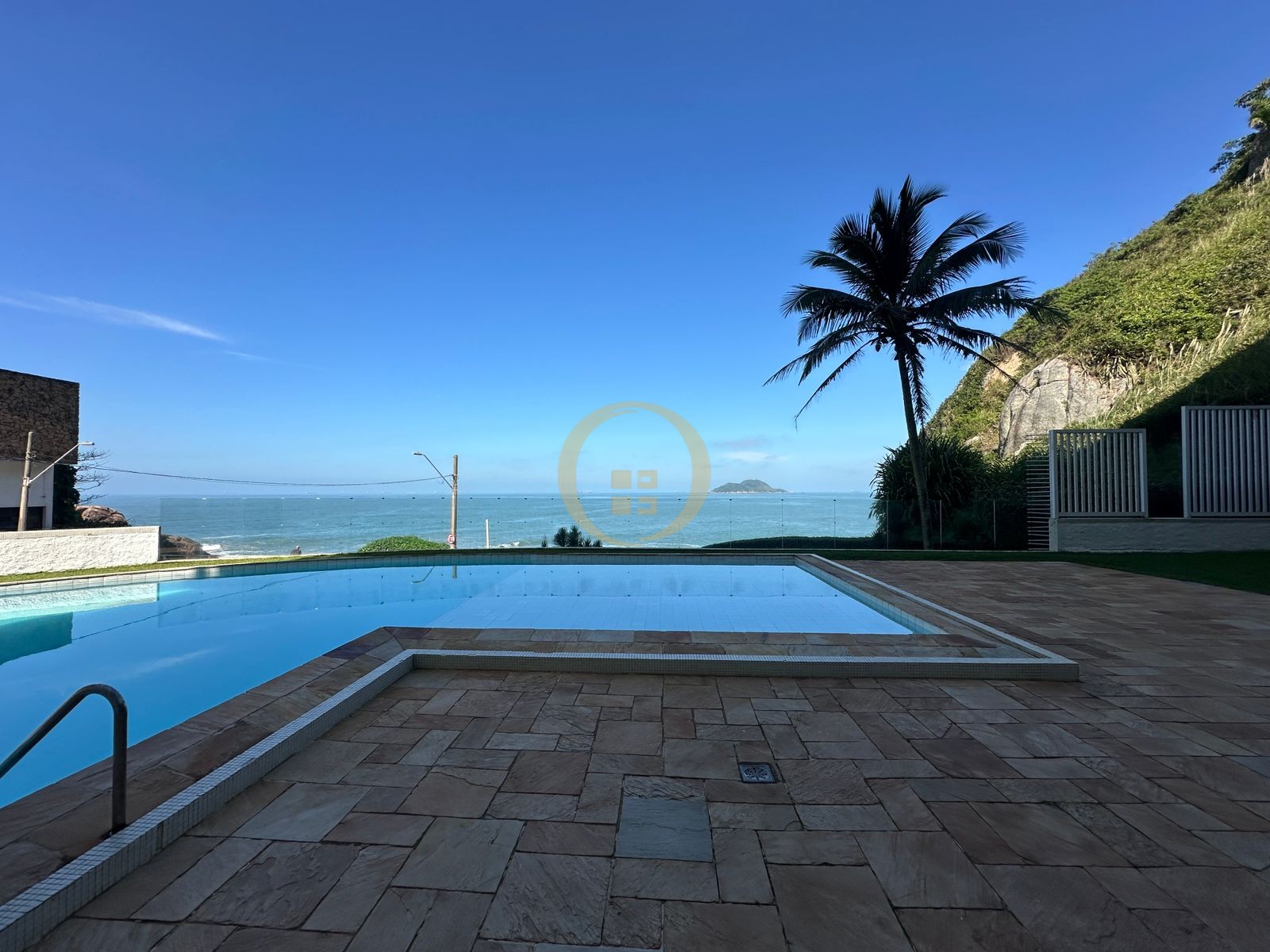Apartamento Frente Mar,  Praia das Astúrias, Guarujá - SP