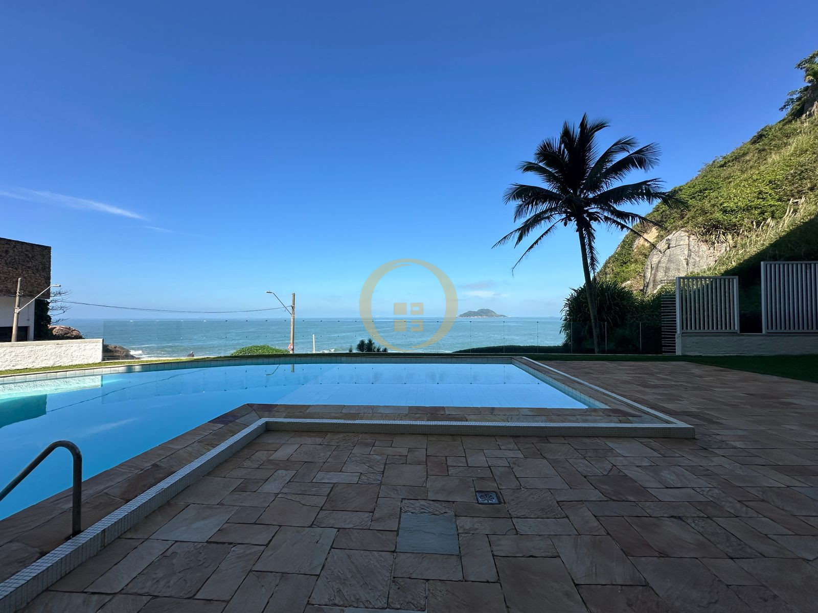 Apartamento Frente Mar,  Praia das Astúrias, Guarujá - SP
