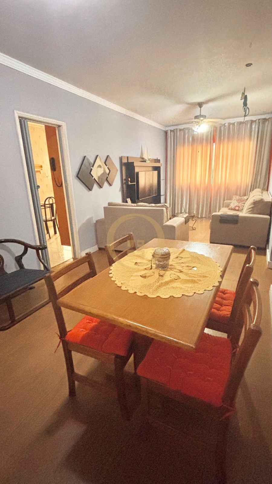 Apartamento na Praia da Enseada, Guarujá - SP