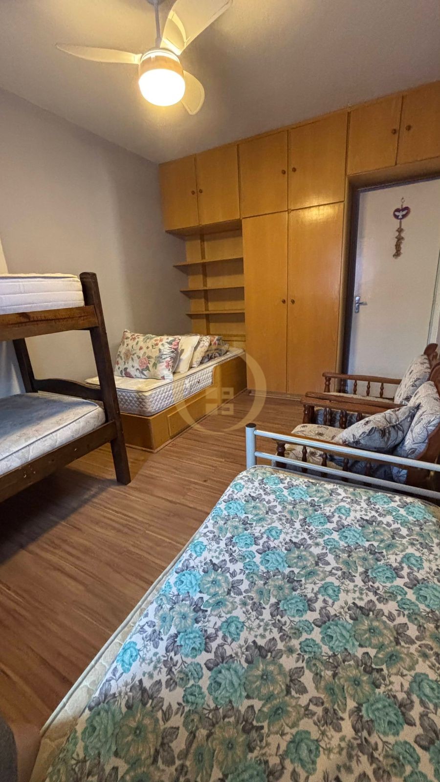 Apartamento na Praia da Enseada, Guarujá - SP
