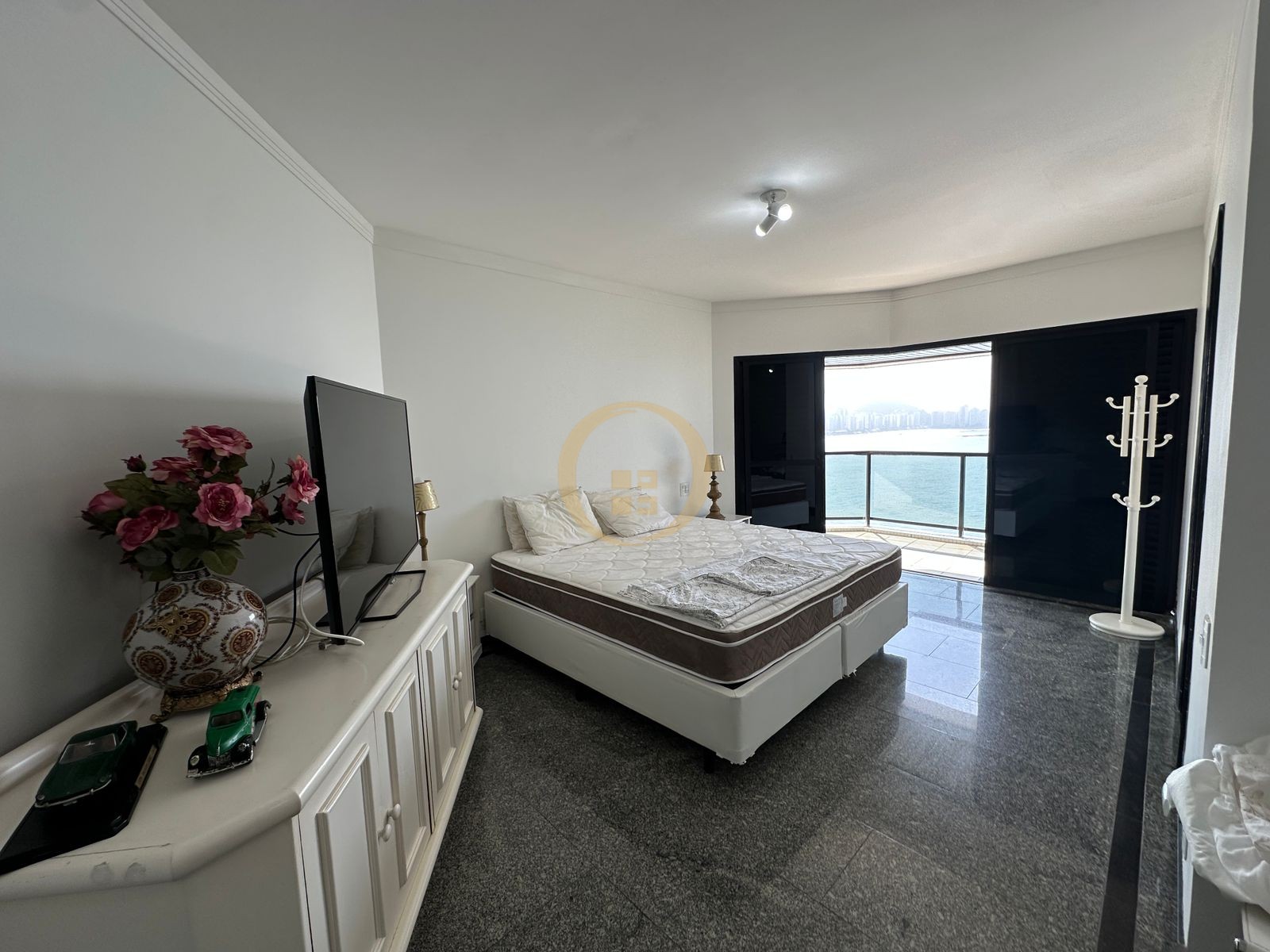 Apartamento Frente Mar, Praia das Astúrias , Guarujá - SP