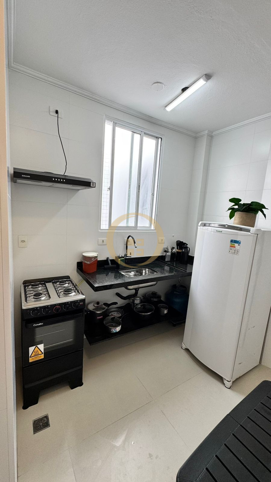 Apartamento na Praia das Pitangueiras, Guarujá - SP