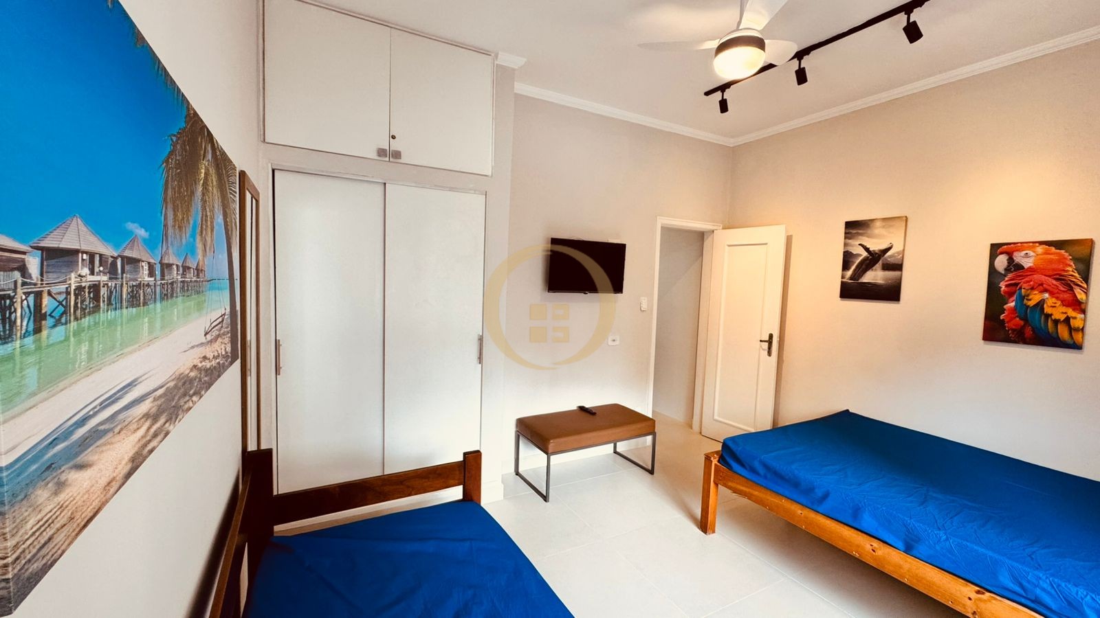 Apartamento na Praia das Pitangueiras, Guarujá - SP