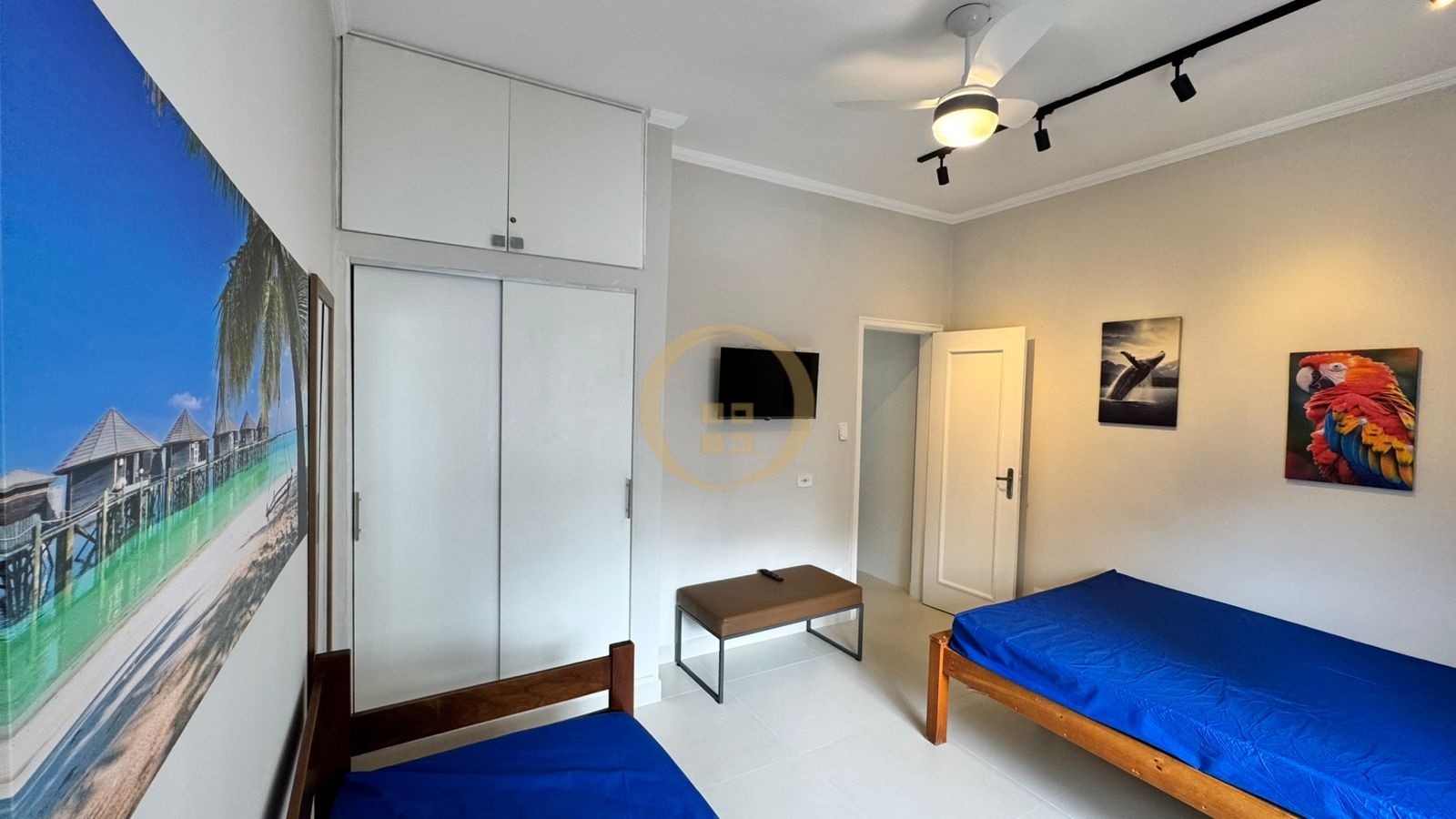 Apartamento na Praia das Pitangueiras, Guarujá - SP