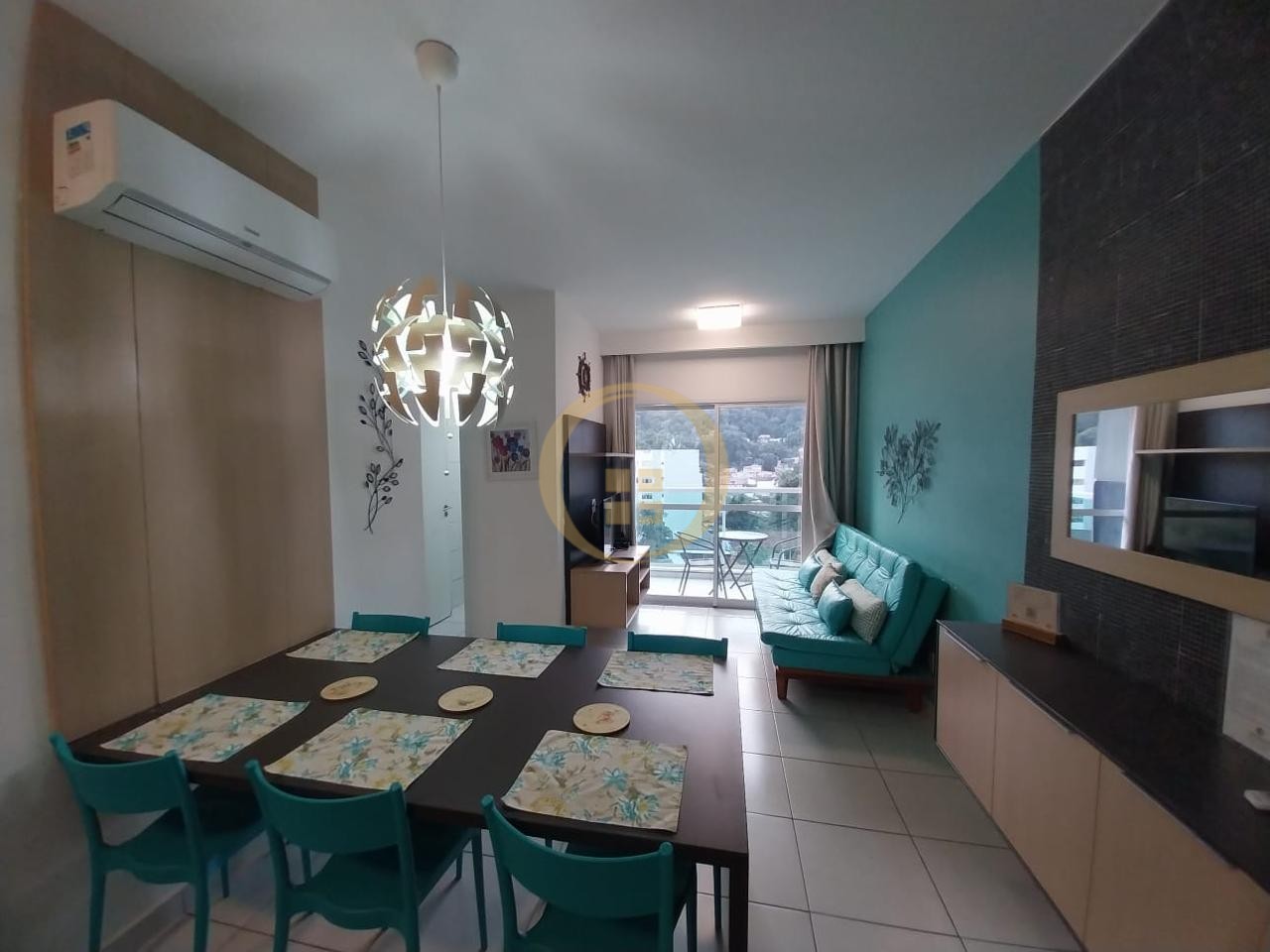 Apartamento na Praia da Enseada, Guarujá - SP