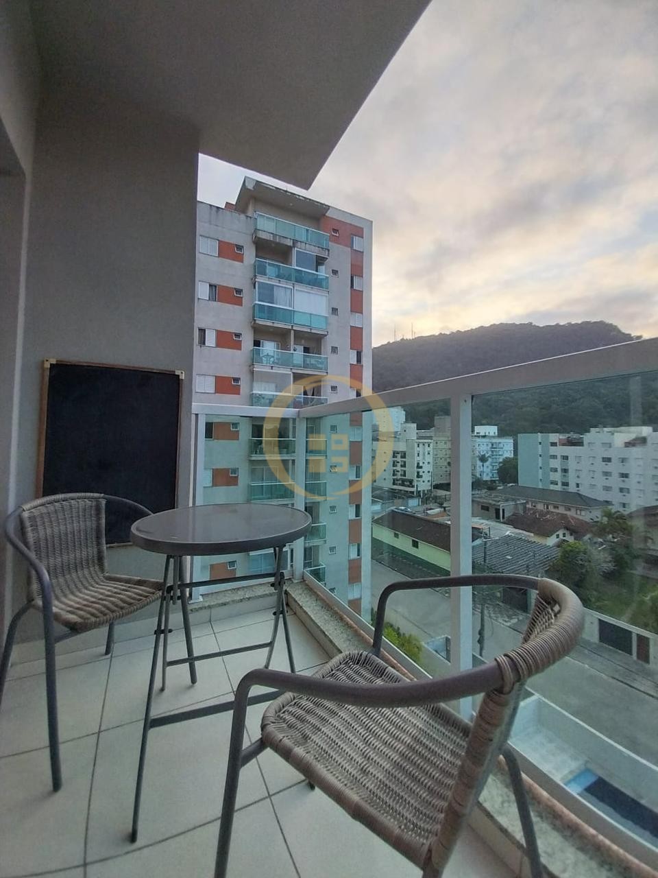 Apartamento na Praia da Enseada, Guarujá - SP