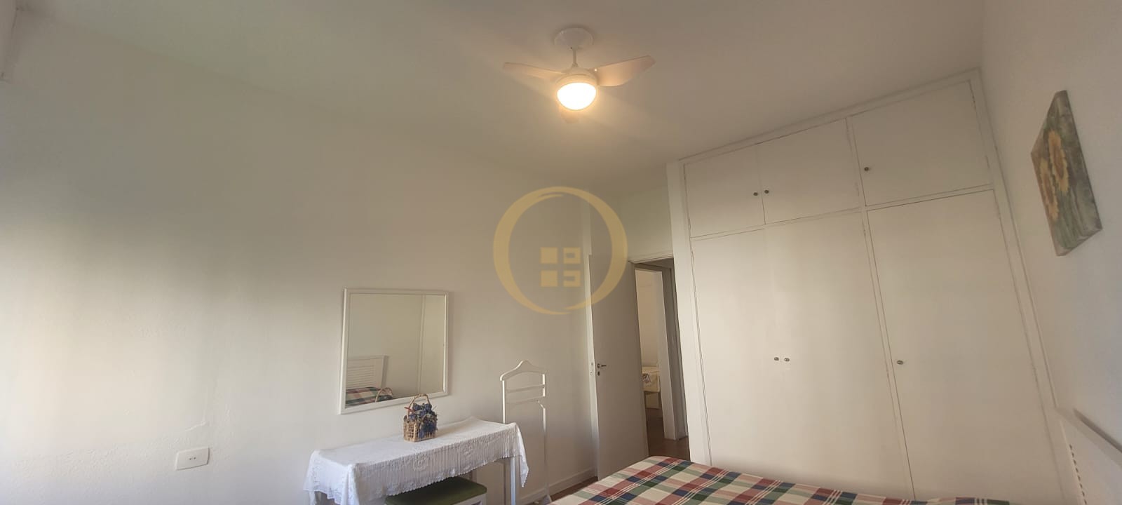 Apartamento na Praia das Pitangueiras, Guarujá - SP