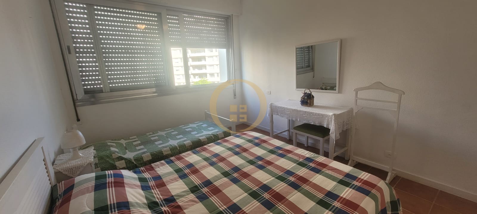 Apartamento na Praia das Pitangueiras, Guarujá - SP