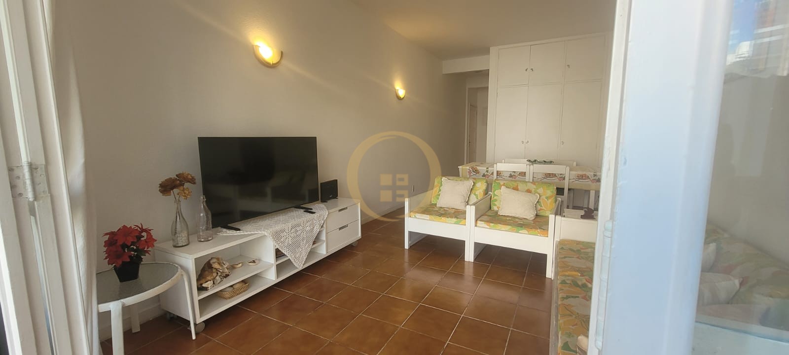 Apartamento na Praia das Pitangueiras, Guarujá - SP