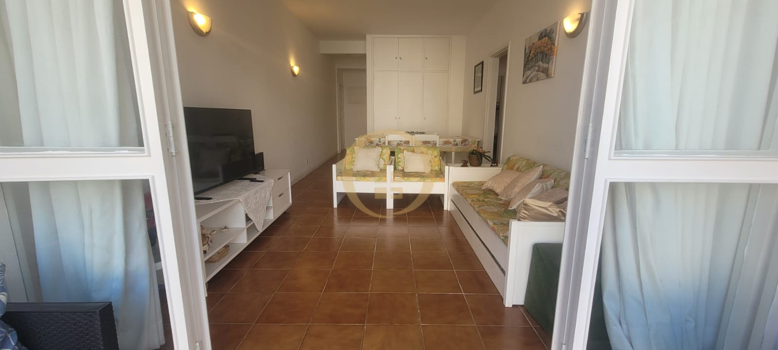 Apartamento na Praia das Pitangueiras, Guarujá - SP
