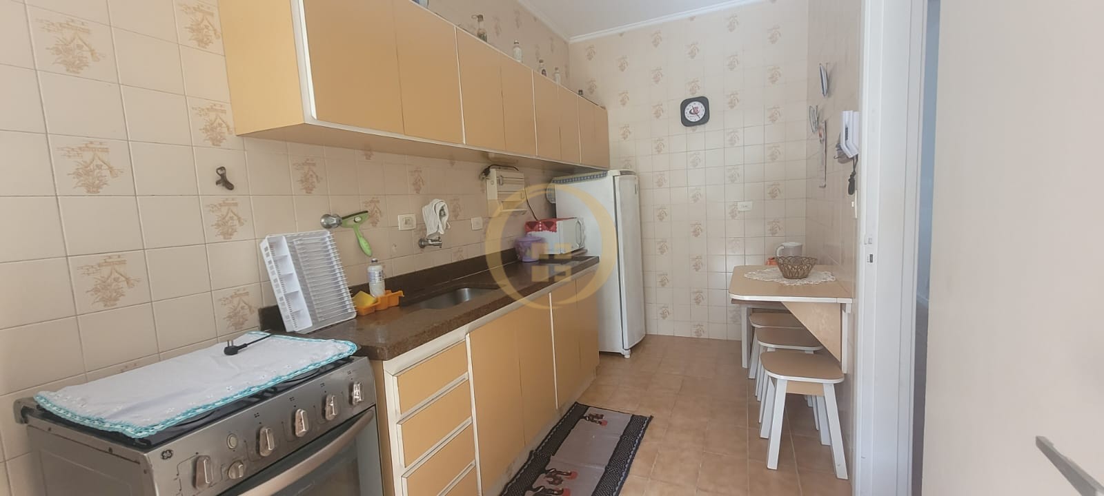 Apartamento na Praia das Pitangueiras, Guarujá - SP