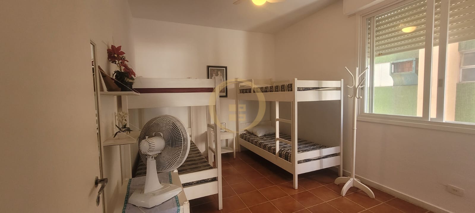 Apartamento na Praia das Pitangueiras, Guarujá - SP