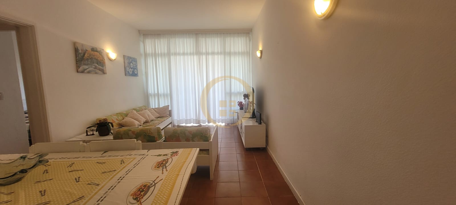 Apartamento na Praia das Pitangueiras, Guarujá - SP