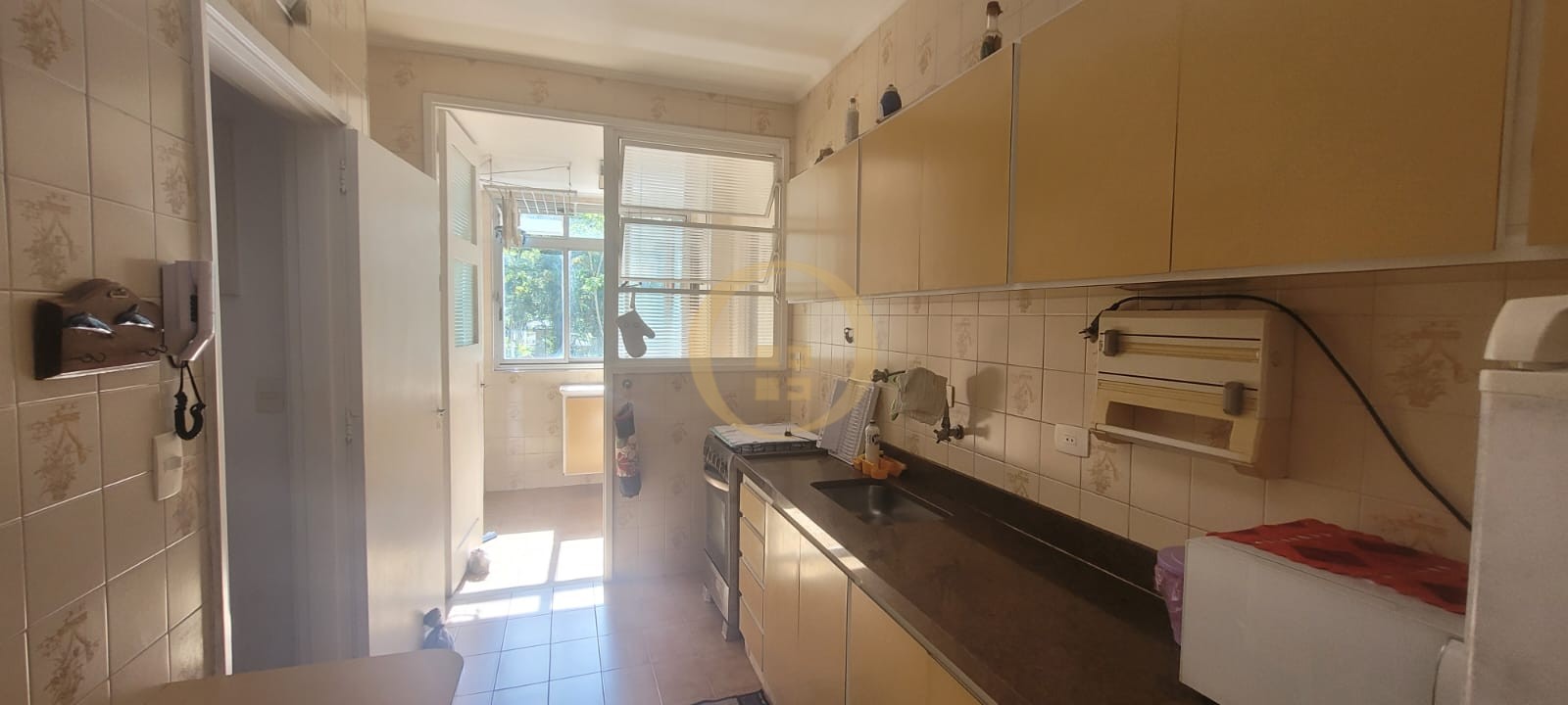 Apartamento na Praia das Pitangueiras, Guarujá - SP