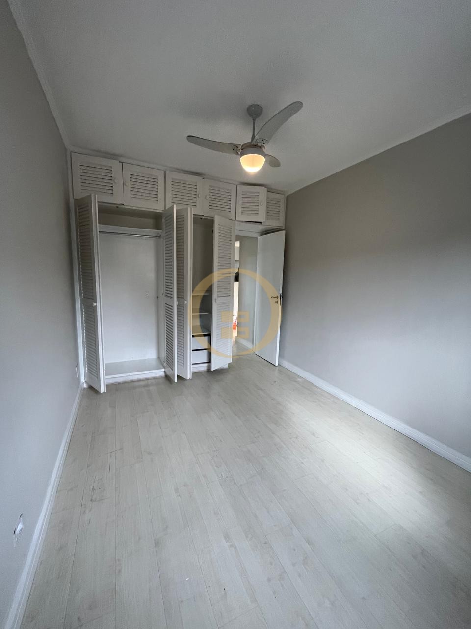 Apartamento na Praia da Enseada, Guarujá - SP