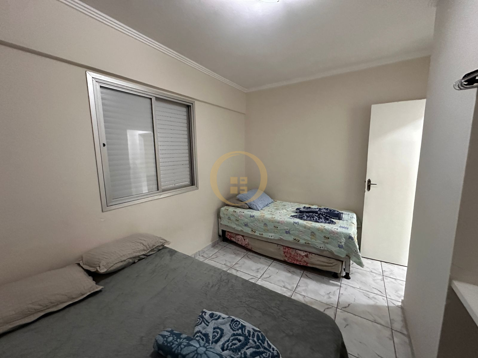 Apartamento na Praia das Pitangueiras, Guarujá - SP