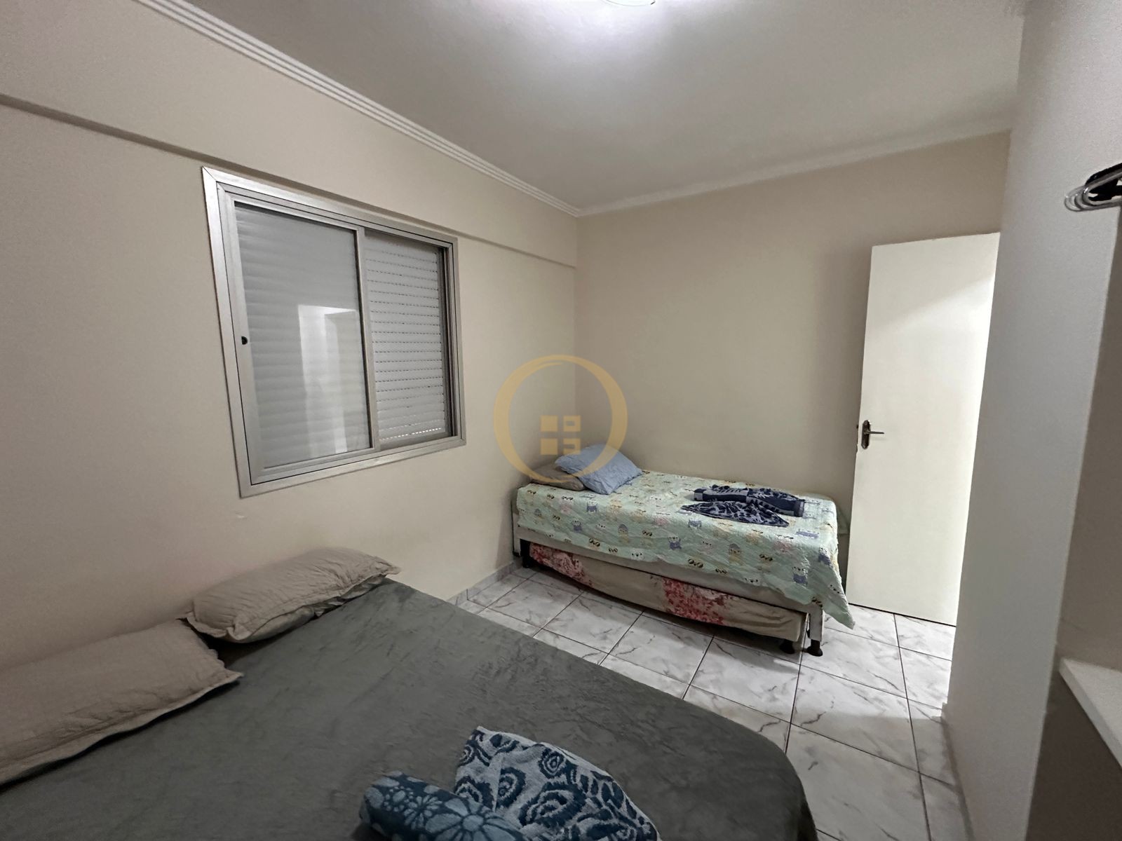 Apartamento na Praia das Pitangueiras, Guarujá - SP
