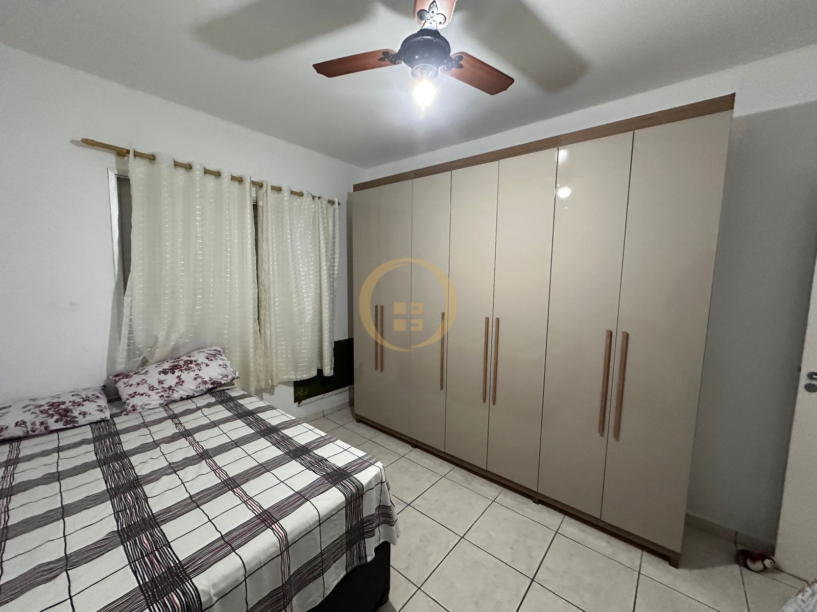Apartamento na Praia da Enseada, Guarujá - SP