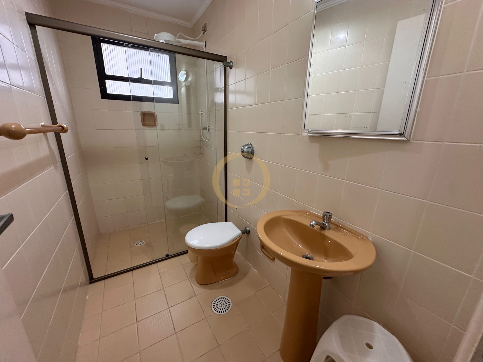 Apartamento na Praia do Tombo, Guarujá - SP