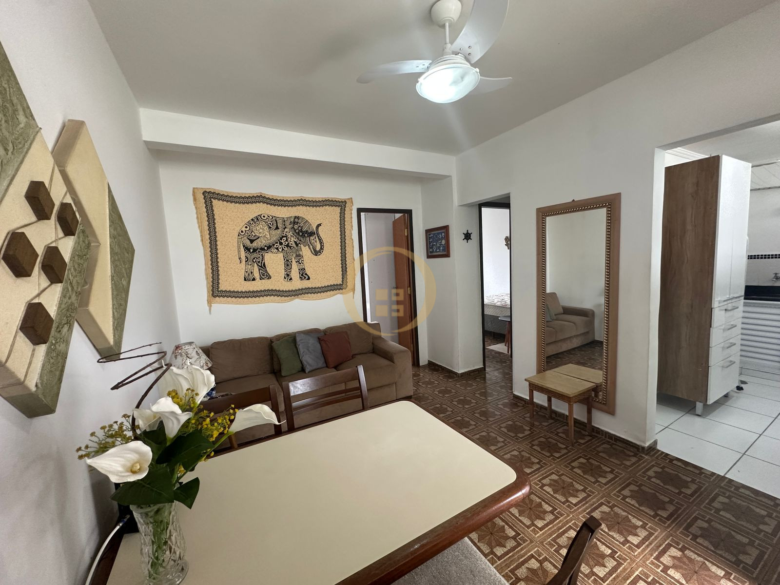 Apartamento na Praia das Pitangueiras, Guarujá - SP