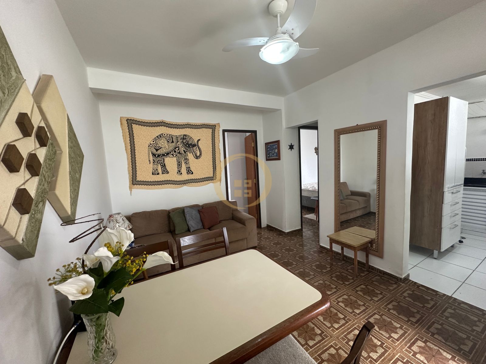 Apartamento na Praia das Pitangueiras, Guarujá - SP