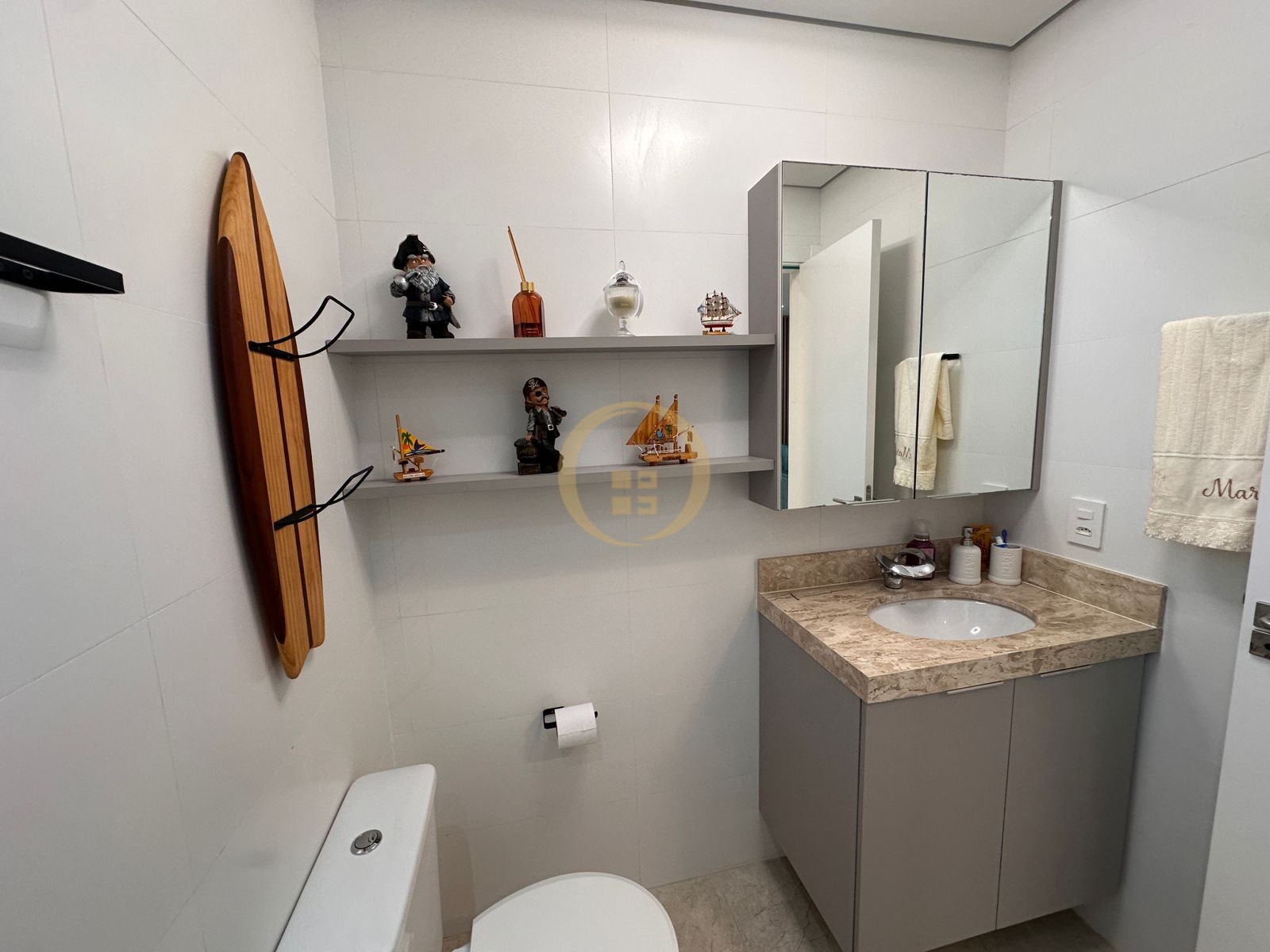 Apartamento na Praia da Enseada, Guarujá - SP