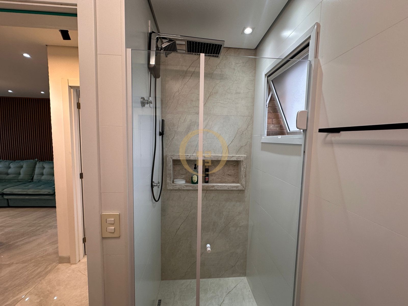 Apartamento na Praia da Enseada, Guarujá - SP
