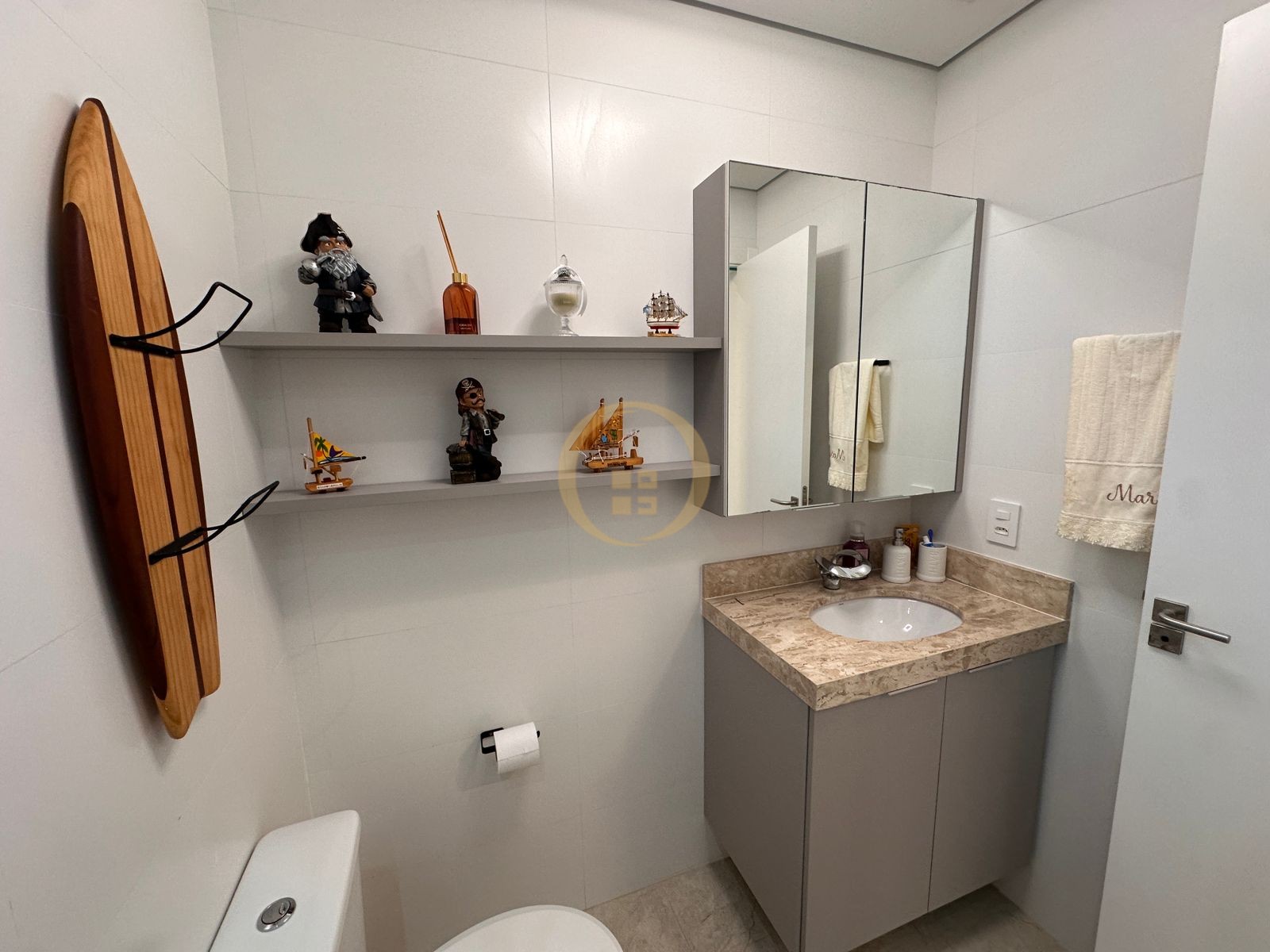 Apartamento na Praia da Enseada, Guarujá - SP
