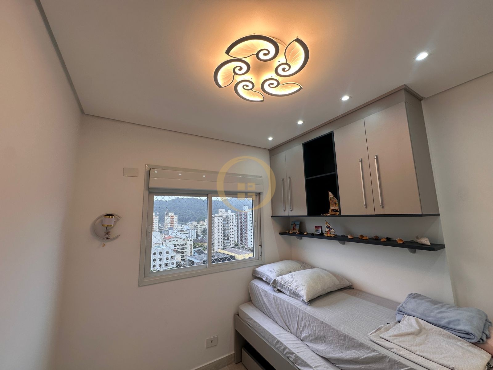 Apartamento na Praia da Enseada, Guarujá - SP