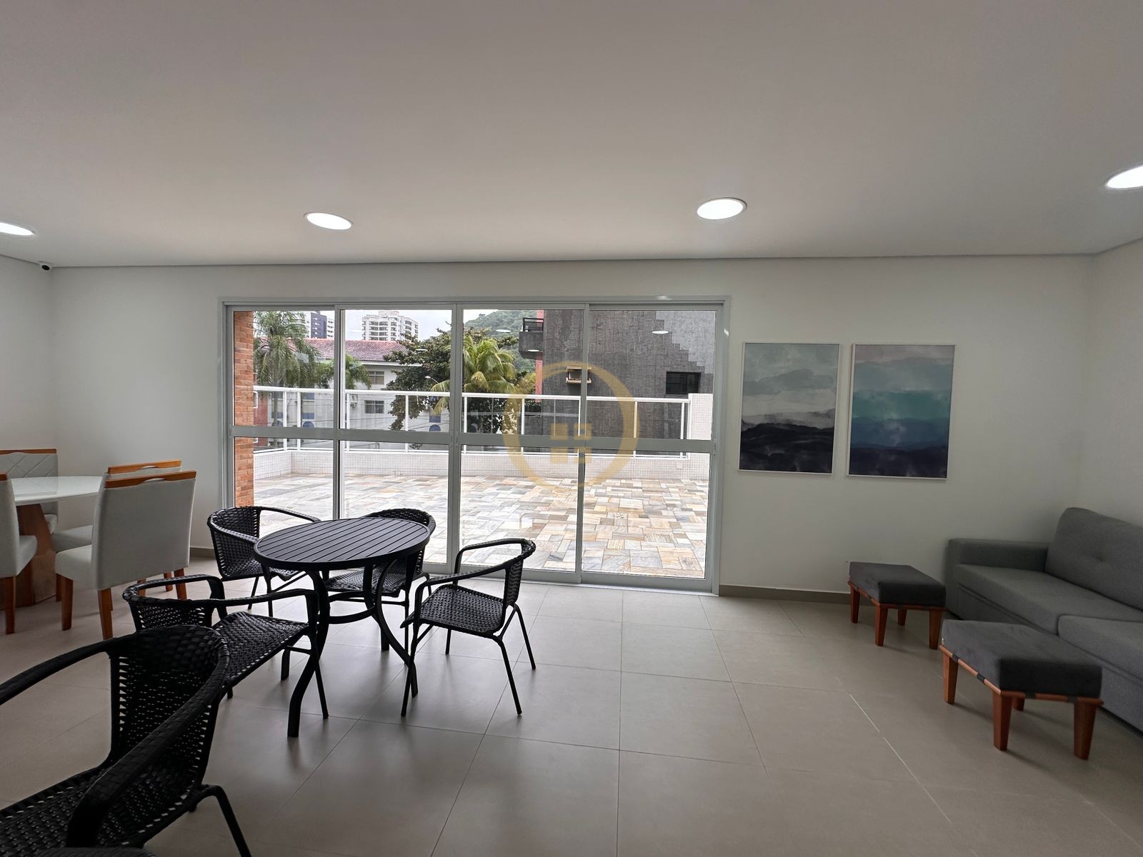 Apartamento na Praia da Enseada, Guarujá - SP