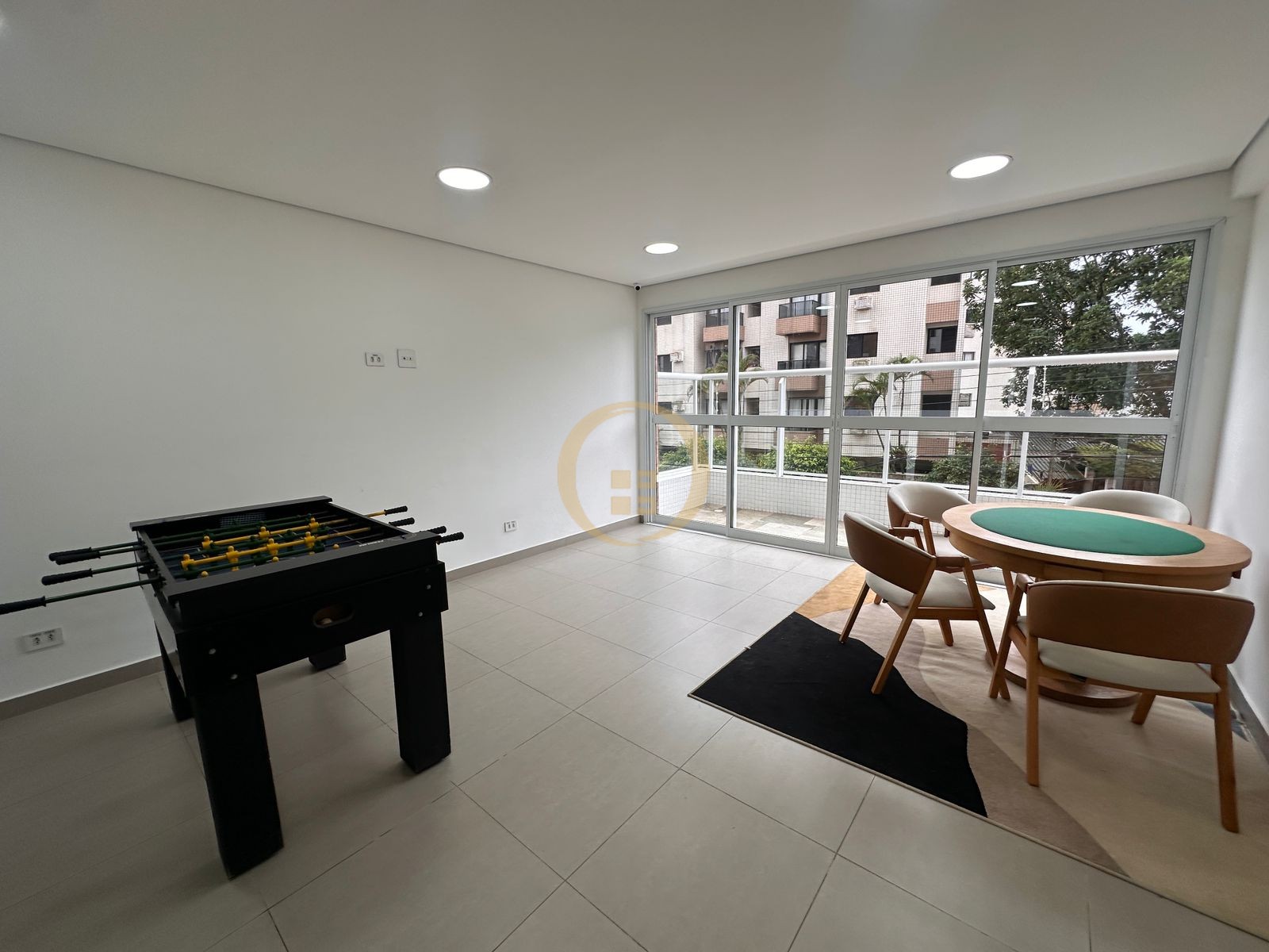 Apartamento na Praia da Enseada, Guarujá - SP