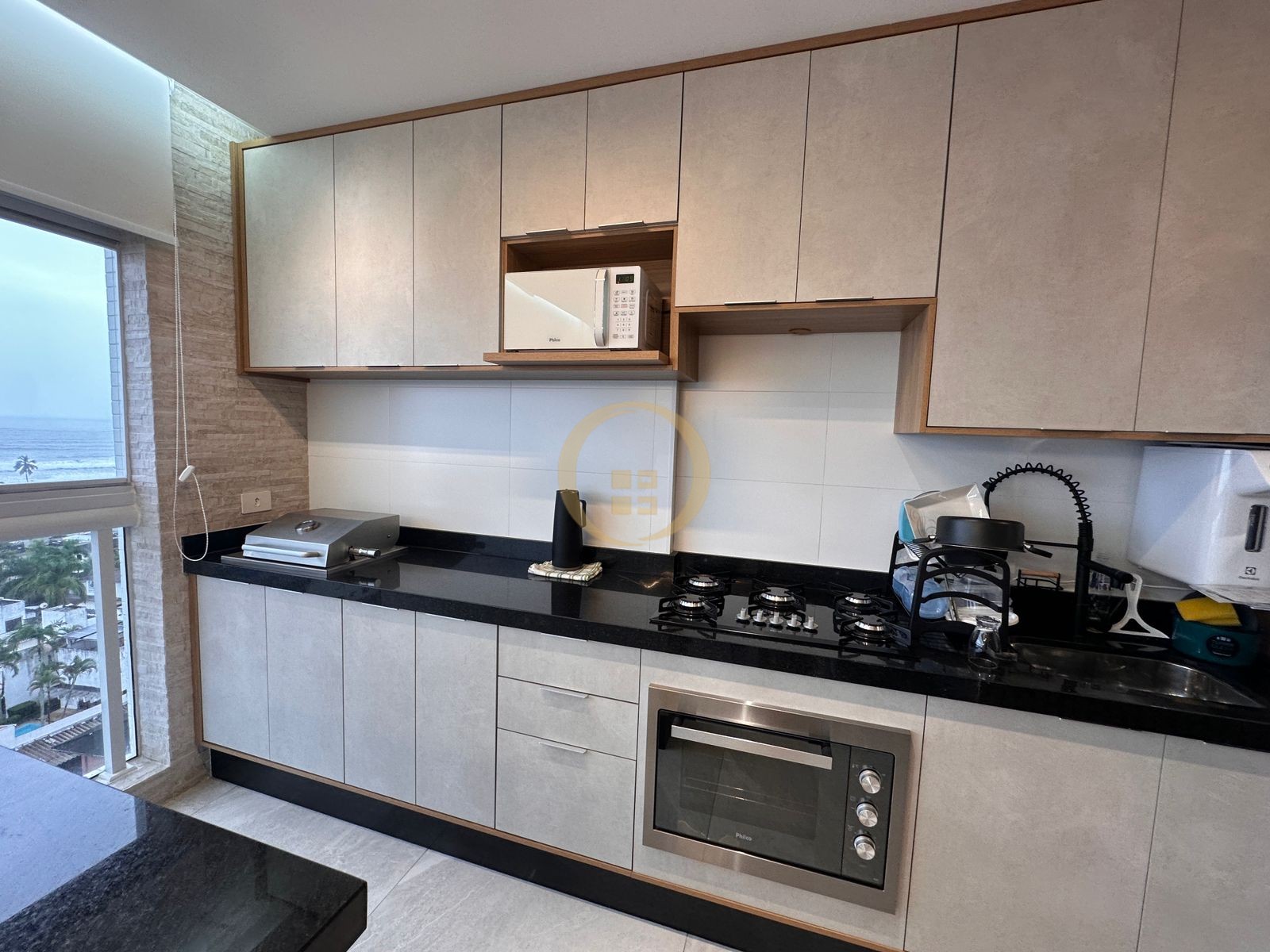 Apartamento na Praia da Enseada, Guarujá - SP