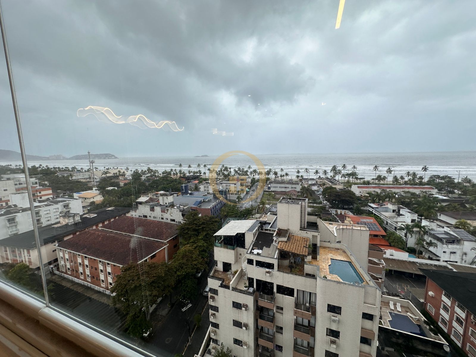 Apartamento na Praia da Enseada, Guarujá - SP