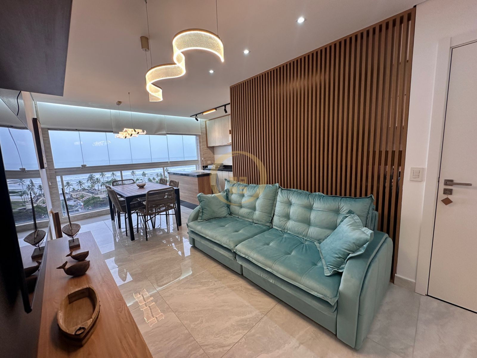 Apartamento na Praia da Enseada, Guarujá - SP