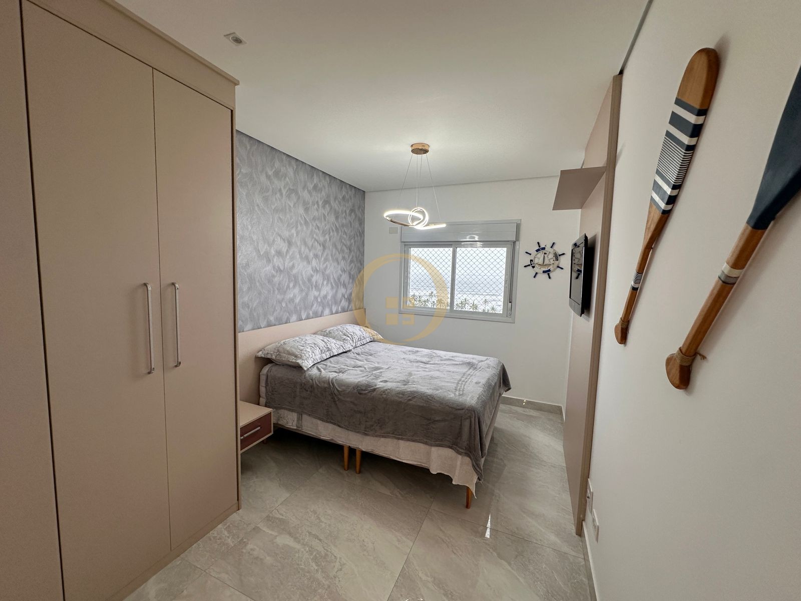 Apartamento na Praia da Enseada, Guarujá - SP