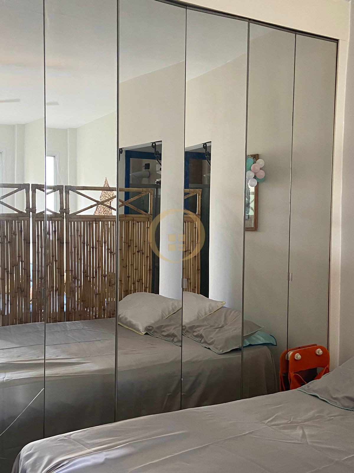 Apartamento na Praia das Pitangueiras, Guarujá - SP