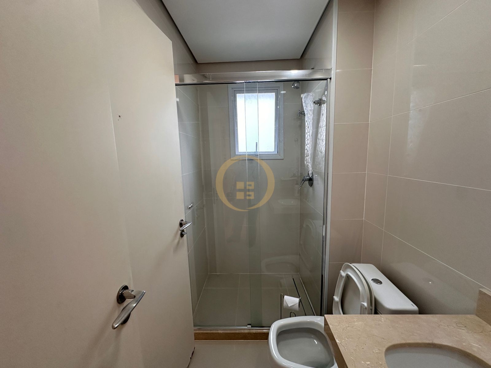 Apartamento na Praia da Enseada, Guarujá - SP