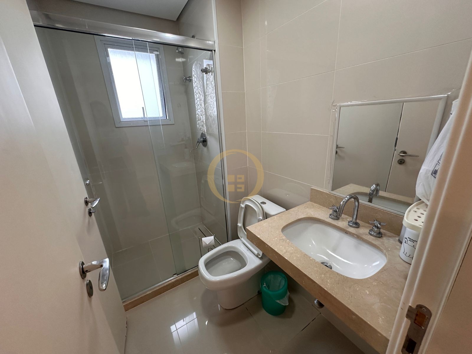 Apartamento na Praia da Enseada, Guarujá - SP